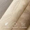Weiche Kuscheldecke braun 150 x 200 cm mit Federprägung aus Produktbild-Vorschau 6