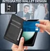 A person is inserting a credit card into a phone case with integrated card slots. Produktbild-Vorschau