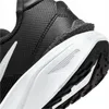 A close-up view of the heel and sole of a black Nike Star Runner 4 sneaker. Voir les images du produit