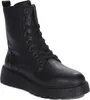 A black leather boot on a white background. Podgląd zdjęcia produktu