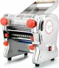 A stainless steel electric noodle maker machine with red knobs and a wooden handle. Produktbild-Vorschau