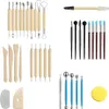 A collection of sculpting and modeling tools arranged on a white background. Produktbild-Vorschau