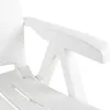 A close-up view of the armrest and part of the seat of a white plastic garden chair. Voir les images du produit