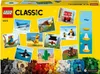 The image shows the back of a LEGO Classic box, displaying various small models that can be built from the set, along with a large pile of assorted LEGO bricks at the bottom. Produktbild-Vorschau