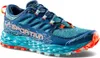 Trailrunning-Schuh "Lycan II Woman" von La Sportiva in Blau mit orangen Akzenten und griffiger Sohle. Podgląd zdjęcia produktu