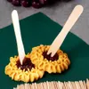 Houten prikkers voor snacks en frietjes, 8,5 cm, 50 stuks. Productafbeelding-voorbeeld 5