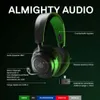 A gaming headset with various features highlighted by text overlays and lines pointing to different parts of the headset. Produktbild-Vorschau