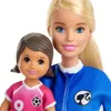 Poupée Barbie entraîneur de football (blonde) et Voir les images du produit 2