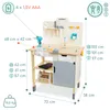 A wooden children's workbench with various tools and accessories, with dimensions and battery information overlaid. Produktbild-Vorschau