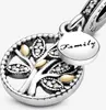 A close-up shot of a Pandora 'Family Tree' charm. Anteprima dell’immagine prodotto
