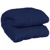 A folded navy blue weighted blanket. Náhled obrázku produktu