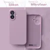A split image showing a phone case made of silicone on the left and a microfiber insert on the right, with German text describing the materials. Produktbild-Vorschau