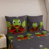 A close-up view of a bedding set with a turtle pattern. Produktbild-Vorschau