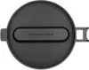 A black KitchenAid lid is shown from a top-down perspective on a white background. Anteprima dell’immagine prodotto
