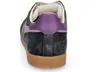 The back view of a women's sneaker. Produktbild-Vorschau