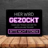 Hier wird gezockt Metallschild XL in 21x28 cm für Gamer in Produktbild-Vorschau 4