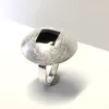 Edelschmiede925 üppiger Silberring eismatt mit eckigem Onyx Produktbild-Vorschau 2