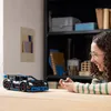 Voiture de course Porsche GT4 e-Performance - LEGO Technic Voir les images du produit 12