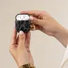 Selencia Sabi Case AirPods Pro 3 - Stampa leopardata - Nero Anteprima dell’immagine prodotto 2