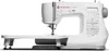 A white Singer C7225 computerized sewing machine is shown from a side angle against a white background. Produktbild-Vorschau