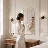 Miroir mural incurvé UnboxG, dimensions 61 x 91 cm, avec Voir les images du produit 2