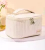 J&W Damescosmetica tas Tulirana, beige, one size Productafbeelding-voorbeeld 8