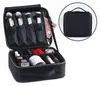 Trousse de toilette UNIQ noire - Grande trousse de toilette Voir les images du produit 2