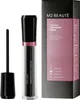 A product shot of an eyelash serum and its packaging. Voir les images du produit