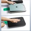 Two images showing how to install a screen protector on an iPad. Anteprima dell’immagine prodotto