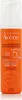 A product shot of a bottle of sunscreen. Voir les images du produit