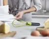 Silikonowa trzepaczka Joseph Joseph Twist™ 2 w 1 - Podgląd zdjęcia produktu 6