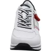 A close-up front view of a white sneaker with black and white laces. Produktbild-Vorschau
