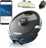 A Shark robot vacuum cleaner and its accessories are displayed against a white background, with a smartphone showing the product's app interface. Produktbild-Vorschau