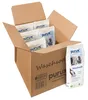 A cardboard box filled with smaller packages of washing soda, with one larger package of washing soda placed in front of the box. Produktbild-Vorschau