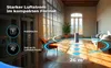 A modern living room with a tall, slim air purifier in the center, surrounded by blue arrows indicating airflow and text overlays highlighting its features and coverage area. Produktbild-Vorschau