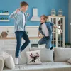 Kuschelkissen Axolotl fluffig weich Unterwasser-Motiv Produktbild-Vorschau 6