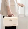 J&W Dámská kosmetická taška Tulirana béžová One size Náhled obrázku produktu 4