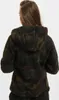 Rear view of a person wearing a camouflage fleece jacket. Produktbild-Vorschau