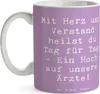 Mr. & Mrs. Panda Becher Spruch Arzt Herz Verstand - Produktbild-Vorschau 3