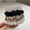 ECARLA – Set mit Haarbändern in Weiß, Beige und Schwarz, 3 Produktbild-Vorschau 2