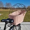 Wiklinowy koszyk na bagażnik dla psa brudny róż. Podgląd zdjęcia produktu 3