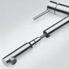 A close-up, studio shot of a modern kitchen faucet with a pull-out spray head. Anteprima dell’immagine prodotto