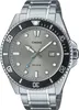 A close-up studio shot of a men's wristwatch. Voir les images du produit