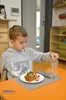 EDUPLAY 110425 Podložka na detský obed KIGA pre ľavákov, 34 Náhľad obrázku produktu 2
