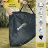 A person holding a black carrying bag for a soccer goal, with instructional diagrams on the right showing how to fold the goal. Produktbild-Vorschau