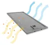 A metal grease filter for a kitchen hood, with stylized arrows indicating airflow and particles being filtered. Produktbild-Vorschau