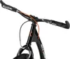 Close-up view of the handlebars and front fork of a black scooter. Produktbild-Vorschau