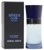 Duftflakon Armani Code Colonia mit stilvoller Box – schlichtes, modernes Design mit schwarzer Verpackung und blau-schimmerndem Flakon für Herren. Náhled obrázku produktu