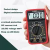 A hand holding a red digital multimeter with text describing its features. Produktbild-Vorschau