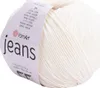 A ball of white yarn with a label. Anteprima dell’immagine prodotto
